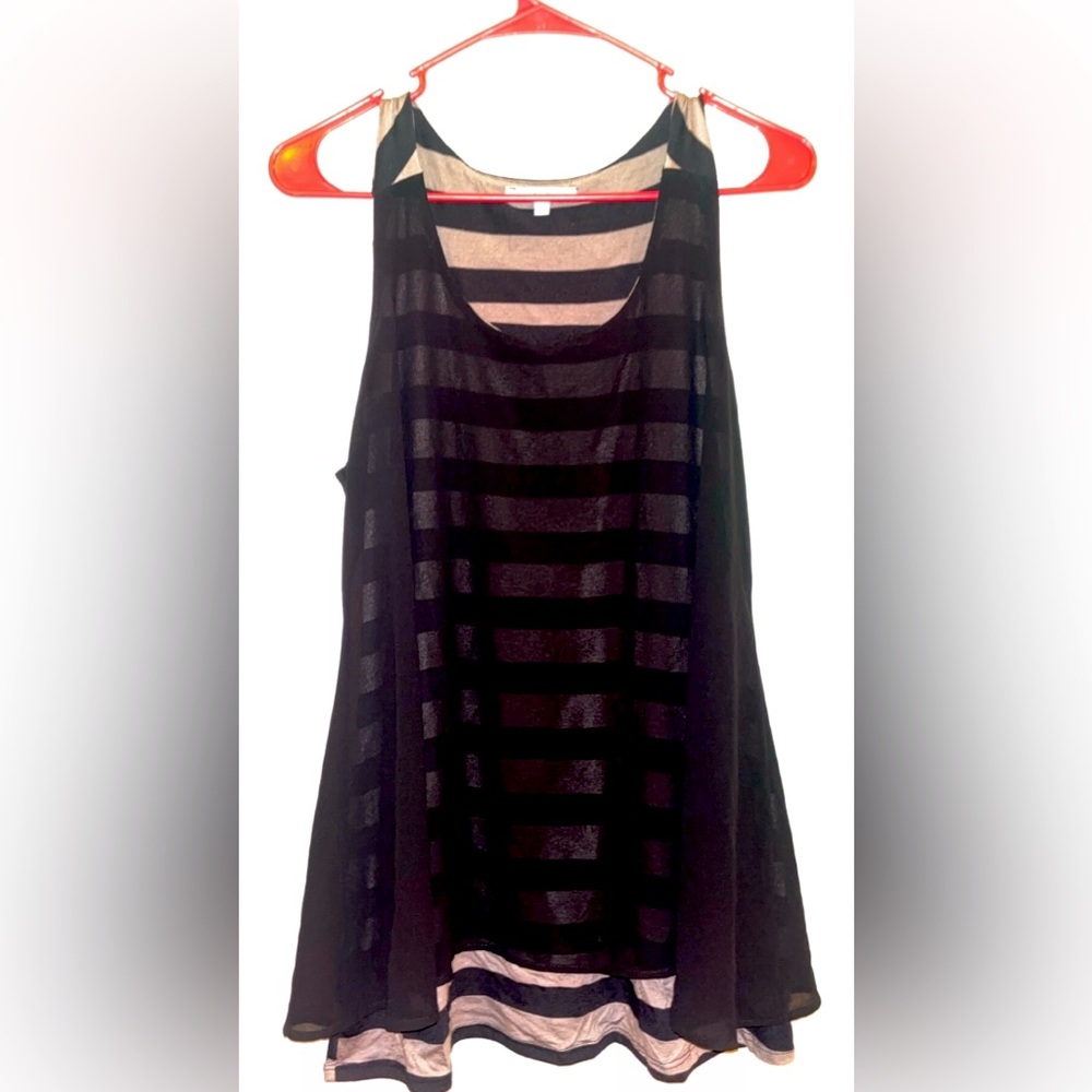 LeLis women’s medium black and tank tank top. Super cute and comfy